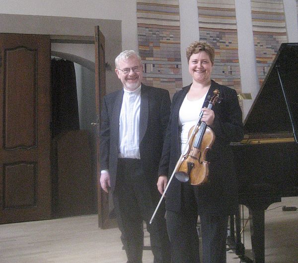 Julia R&ouml;ntz, Violin and Wolfgang M&uuml;ller-Steinbach, Piano.